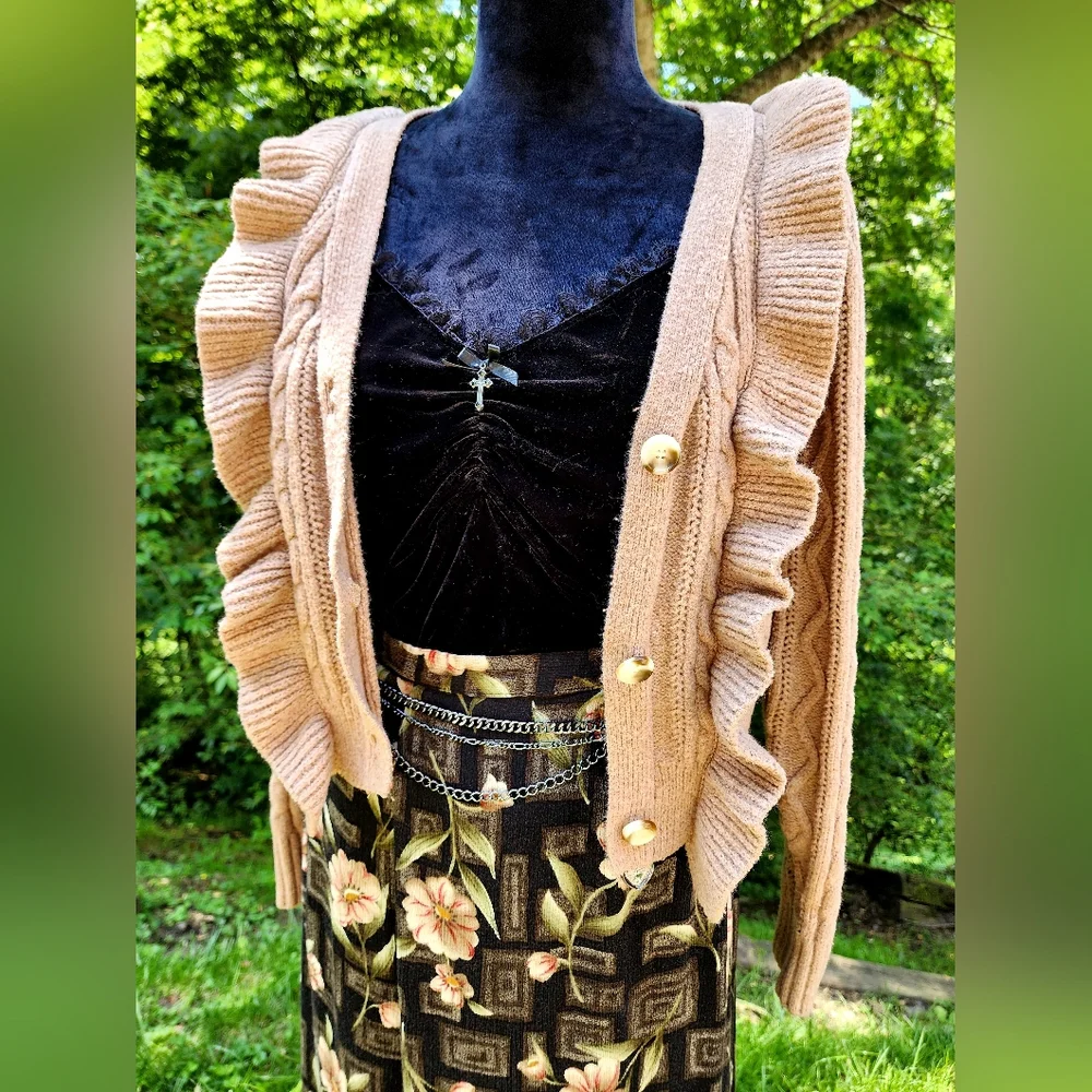 Button Up Ruffled Sweater ~ Nude/Cocoa Color NWOT - Picture 6 of 9